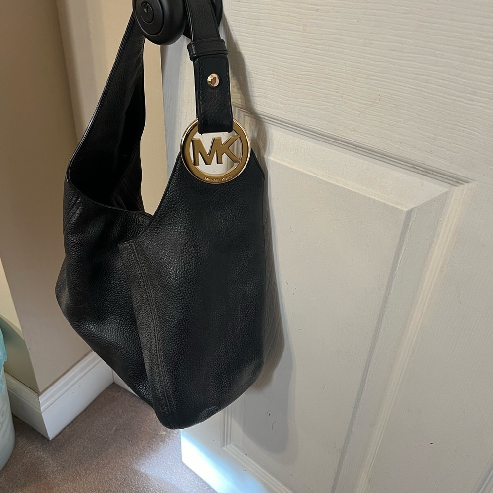 Michael kors bags. Hardly used in great condition.